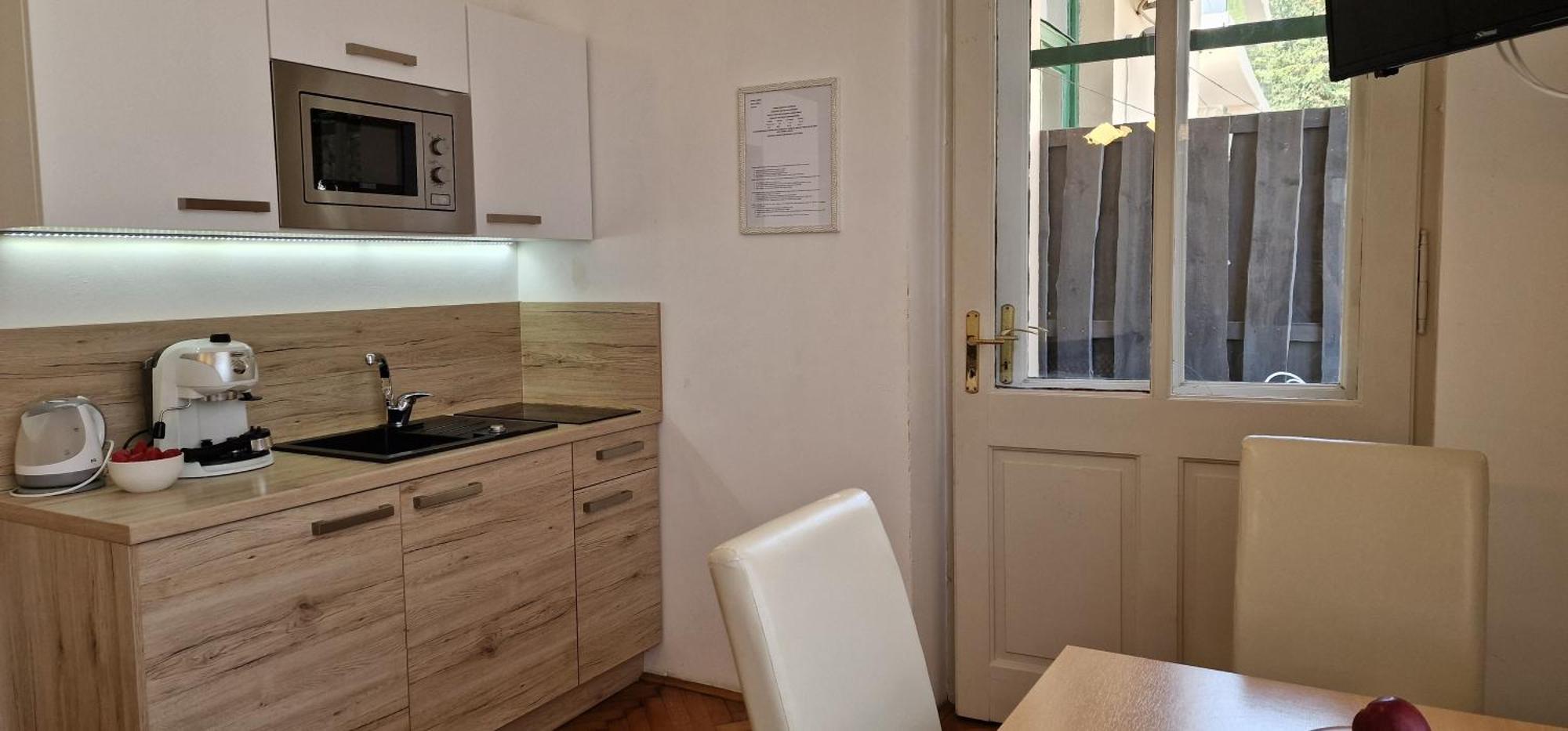 Medea 2 With Private Parking Apartmán *